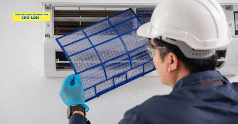 Dịch vụ vệ sinh máy lạnh uy tín Quận 12