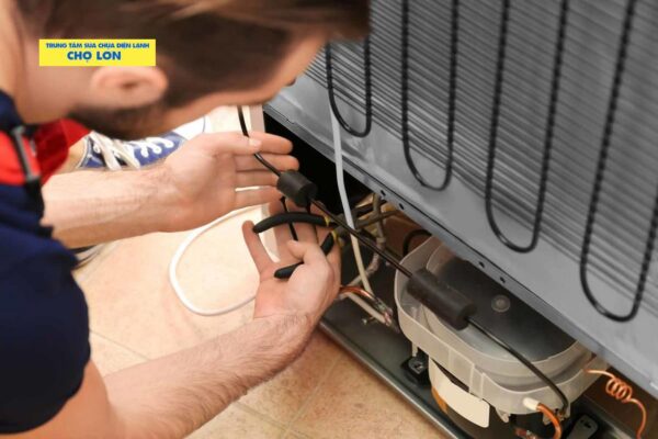 Sửa Máy Lạnh Quận 4: Dịch Vụ Sửa Tủ Lạnh Công Nghiệp Uy Tín