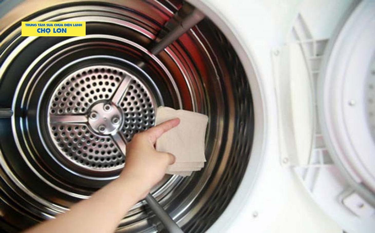 Vệ sinh lồng giặt sạch sẽ