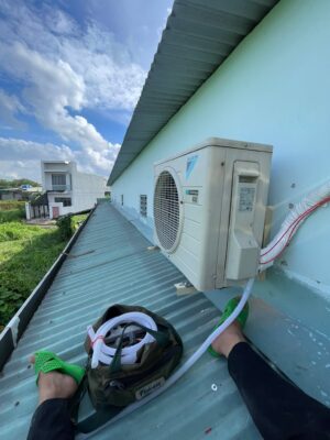 Dàn nóng máy lạnh Daikin Inverter báo mã lỗi cần tra bảng mã lỗi máy lạnh Daikin